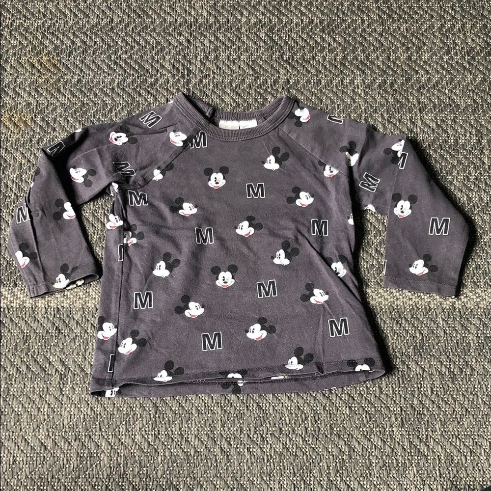 Disney H&M gray & White Mickey Mouse Long Sleeve Tee
